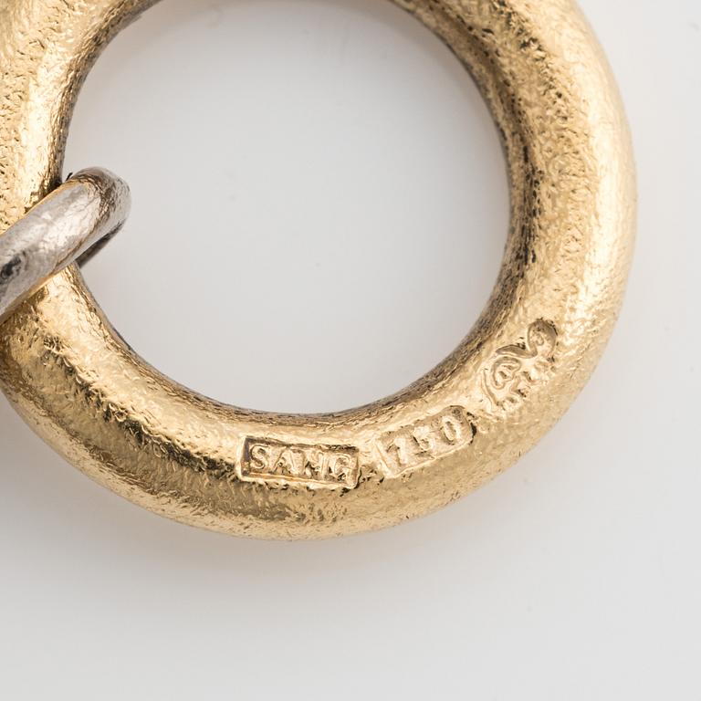 Earrings, Sandberg, 18K gold with brown brilliant-cut diamonds.