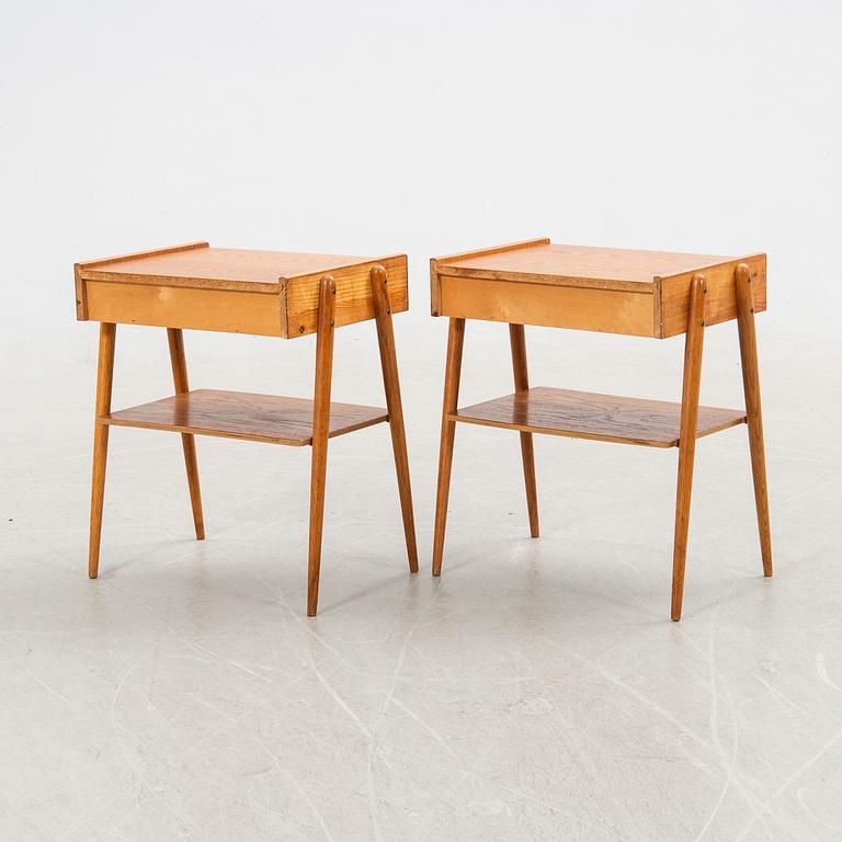 Sängbord ett par 1900-talets mitt.