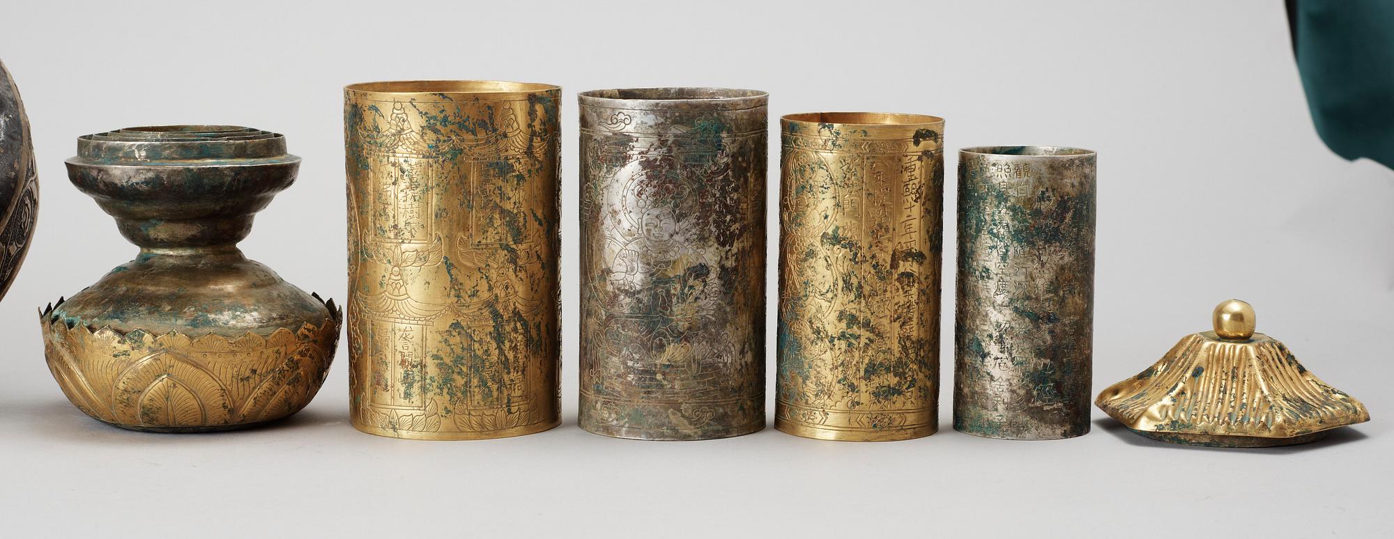 STUPA samt ASK, metall, Kina, 1900-tal.