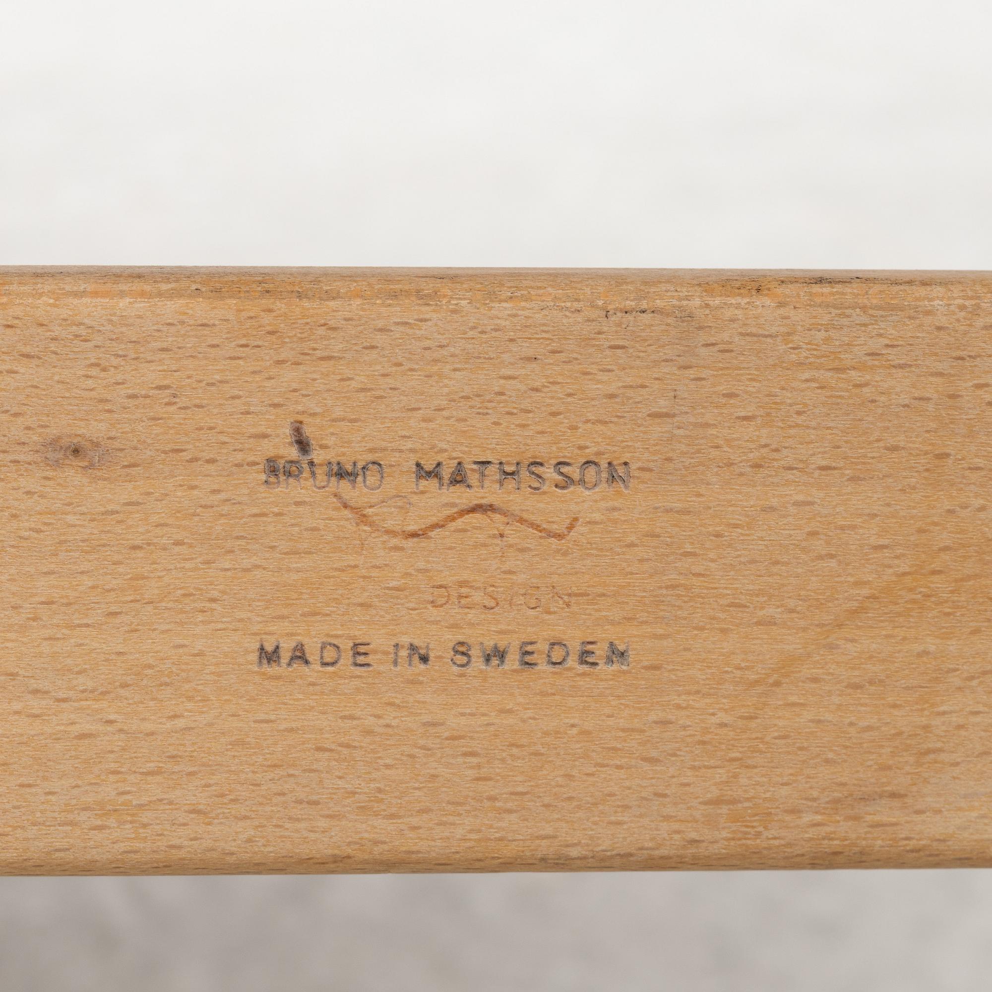 Bruno Mathsson, fåtölj, "Arbetsstolen", Firma Karl Mathsson, Värnamo 1968.