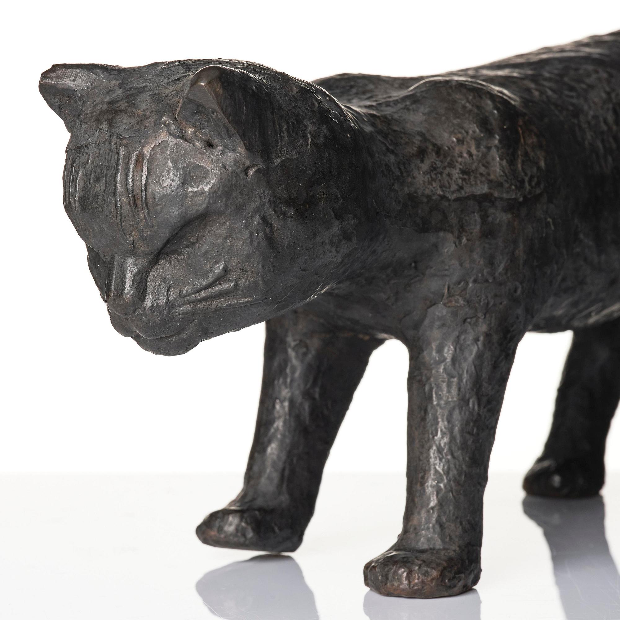 Mollie Faustman, Cat.