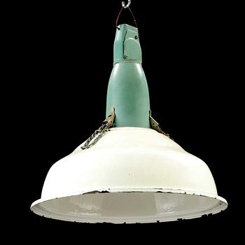 INDUSTRILAMPOR, ett par, Ryssland, 1900-talets andra hälft. Höjd 40 cm.