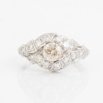 Brilliant-cut light brown diamond ring.