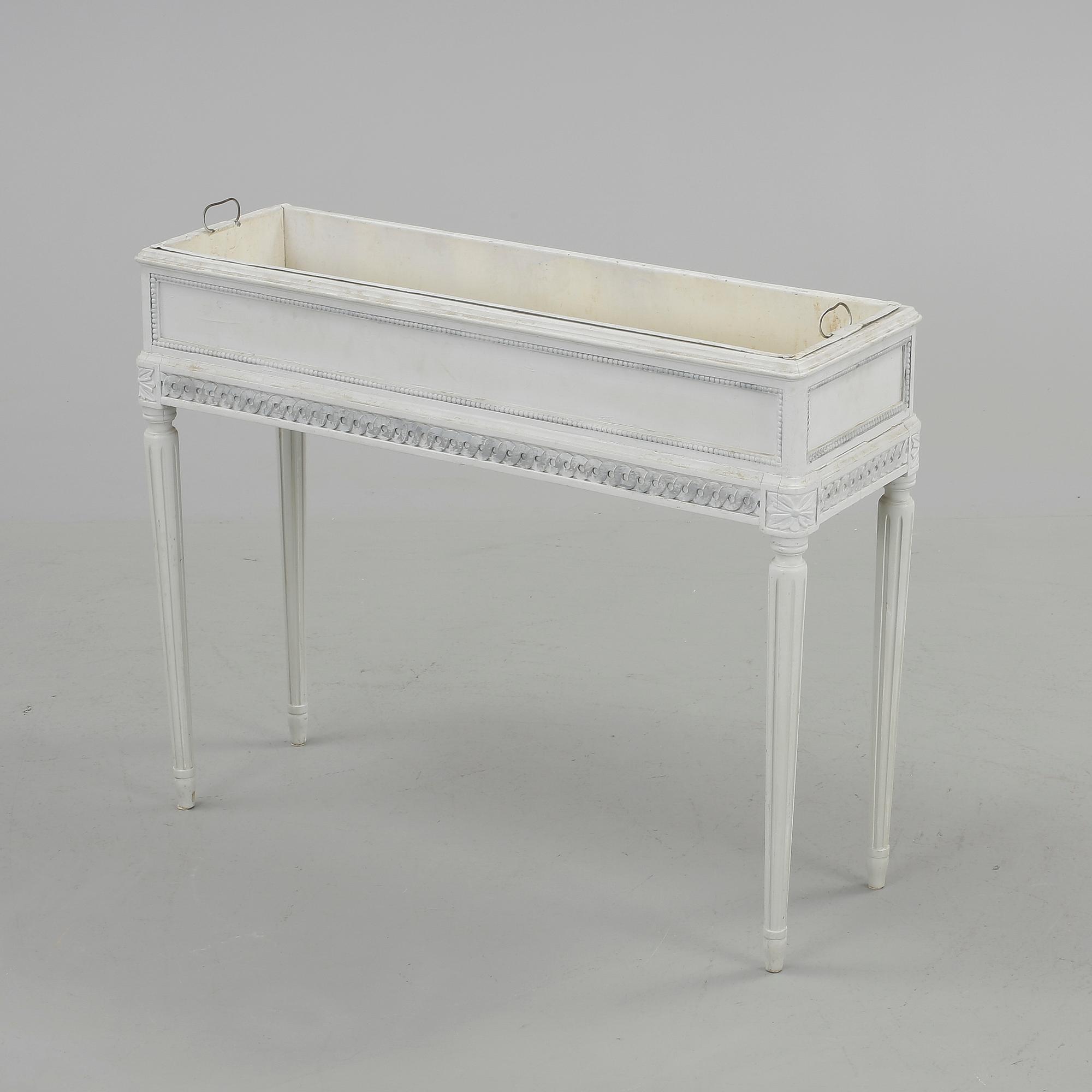 BLOMLÅDA, gustaviansk stil, 1900-talets andra hälft.