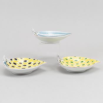 Stig Lindberg, three earthenware dishes, Gustavsberg studio.