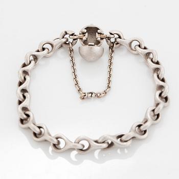 Ole Lynggaard, 18K white gold bracelet.