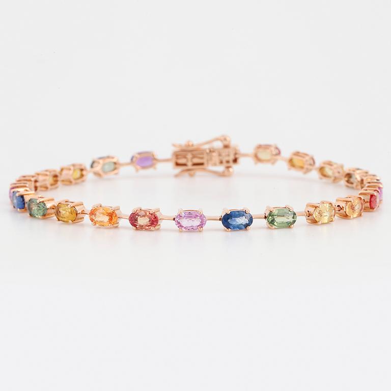 ARMBAND med ovala fasettslipade multifärgade safirer.
