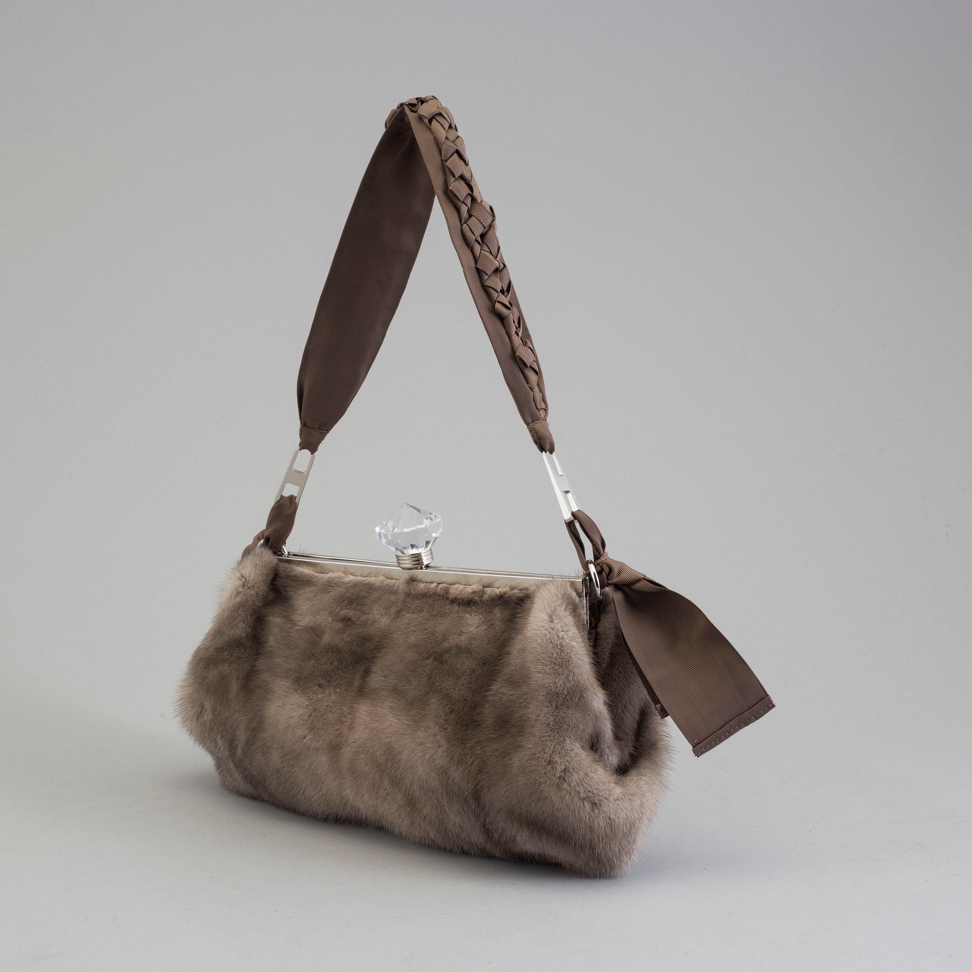 VÄSKA, päls, Malene Birger och Saga furs.