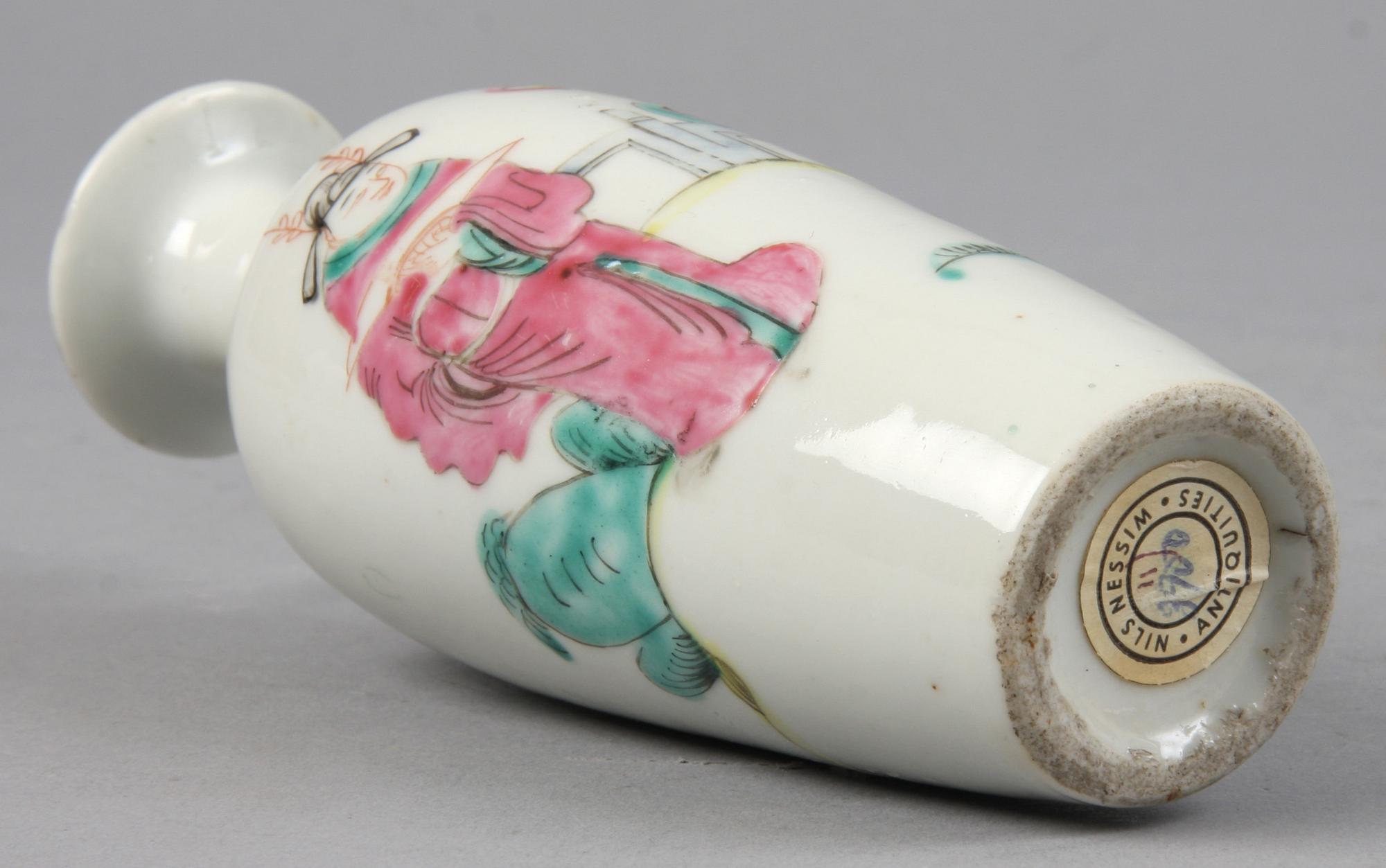 (Klar) PARTI PORSLIN, 4 delar, porslin, Kina, bl a 1700/1900-tal.