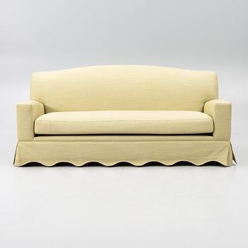 Soffa, "Nico sofa - Scallop skirt", RIJD, samtida.