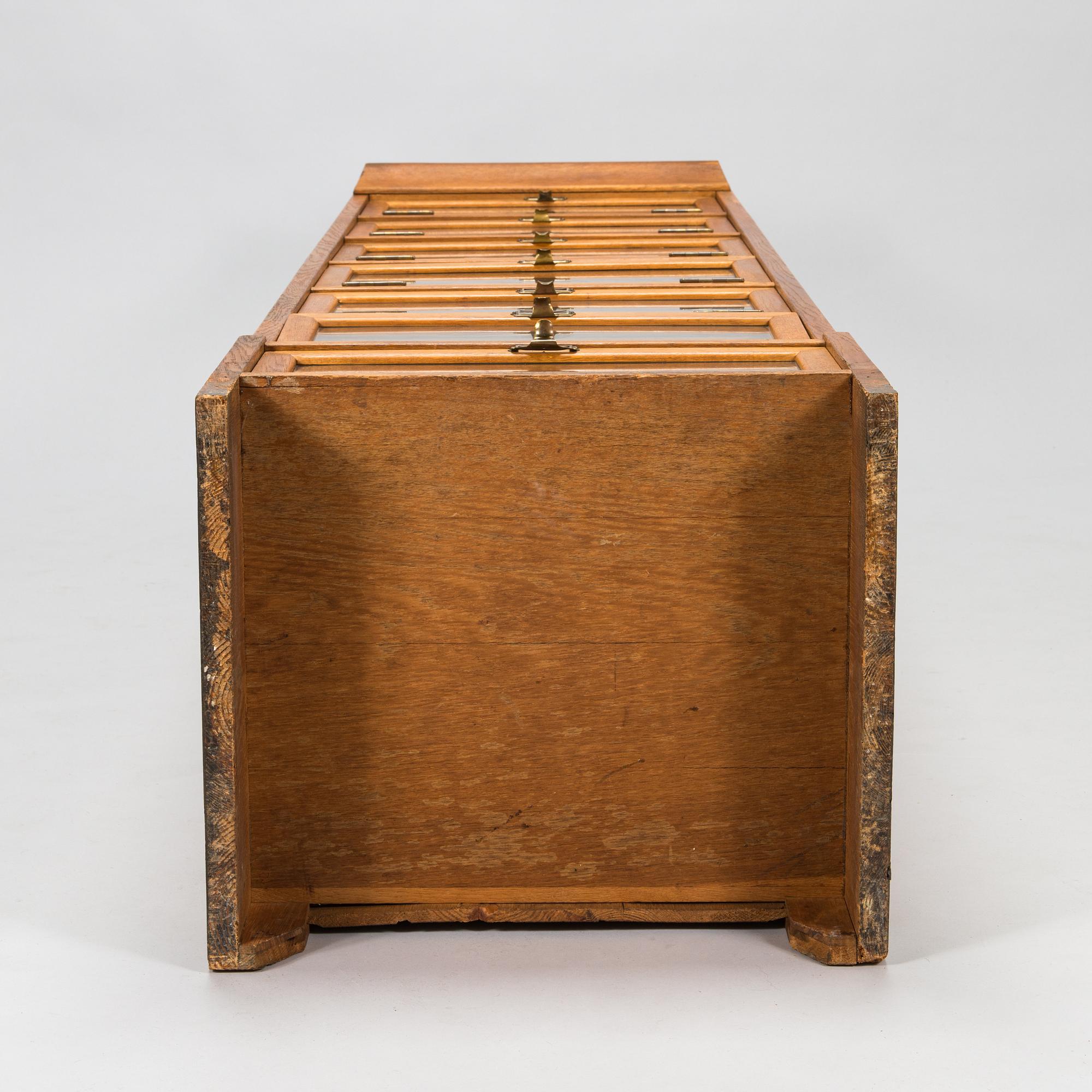 Arkiveringsskåp, 1900-talets första hälft.