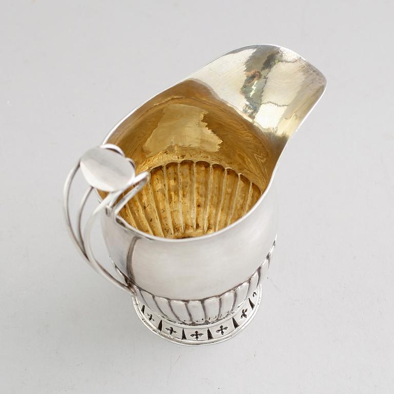 GRÄDDKANNA, silver, svenska stämplar Nyköping 1823. Vikt ca 83 gram.