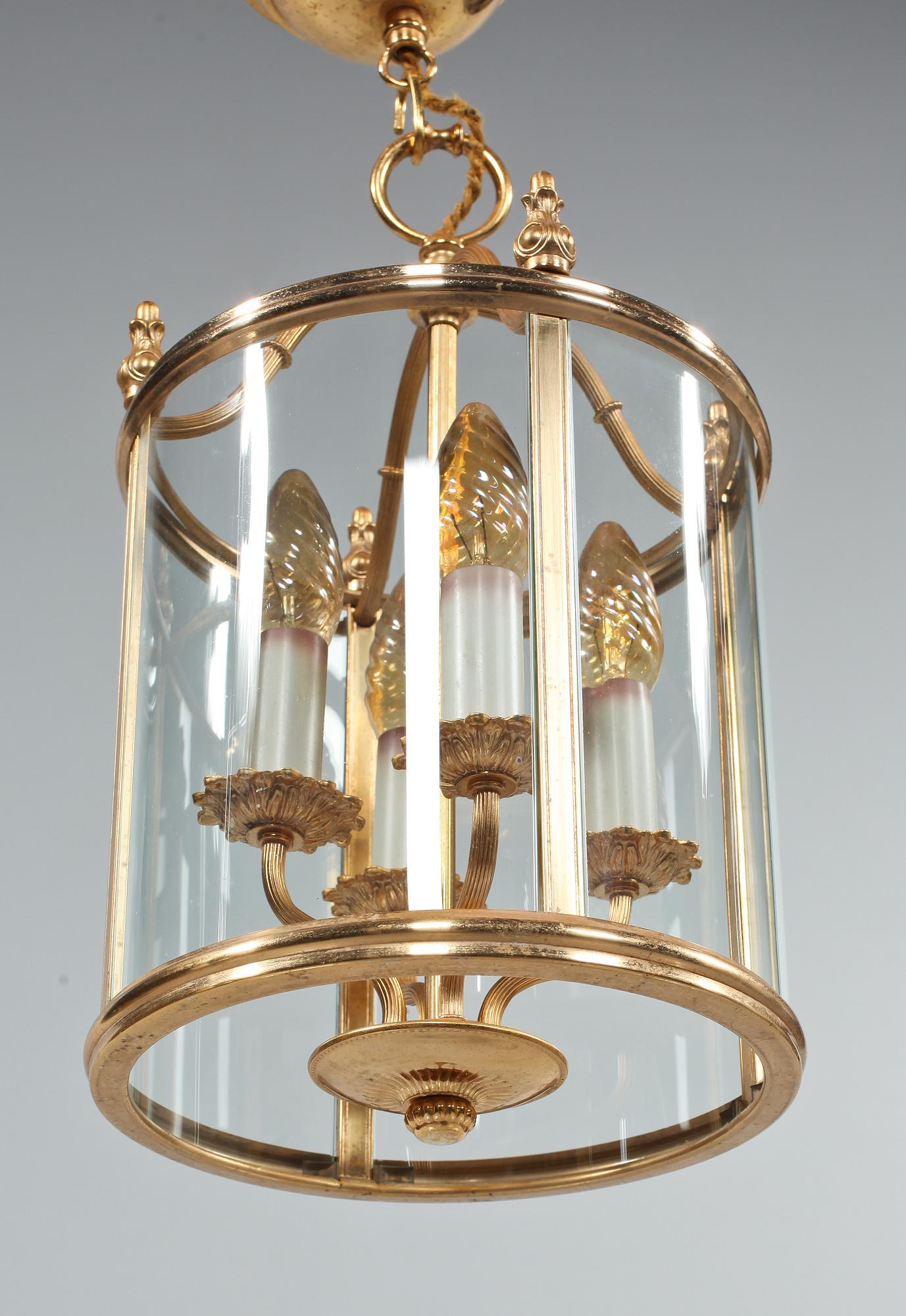 TAKLYKTA, Sciolari, omkring 1900-talets mitt. Höjd 56 cm.