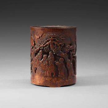 A bambu brushpot with a figurescene, presumably late Qing dynasty (1644-1912).