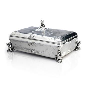 447. A silver casket, design Auguste Moreau, W.A. Bolin, Moscow 1912-1917.