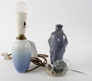 FIGURIN och BORDSARMATUR, porslin, Royal Copenhagen.