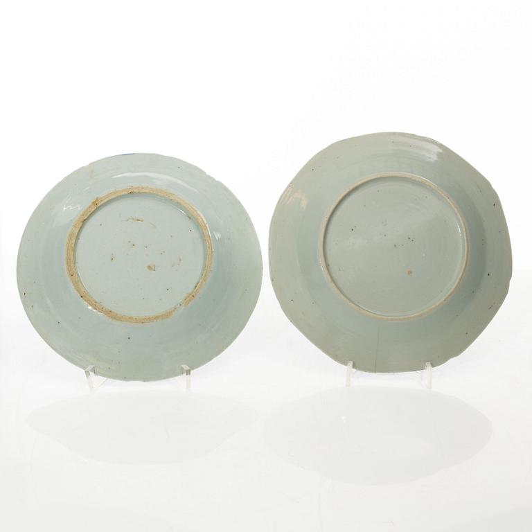 A set of thirteen Chinese blue and white porcelain dishes, Qing dynasty, 19th century.