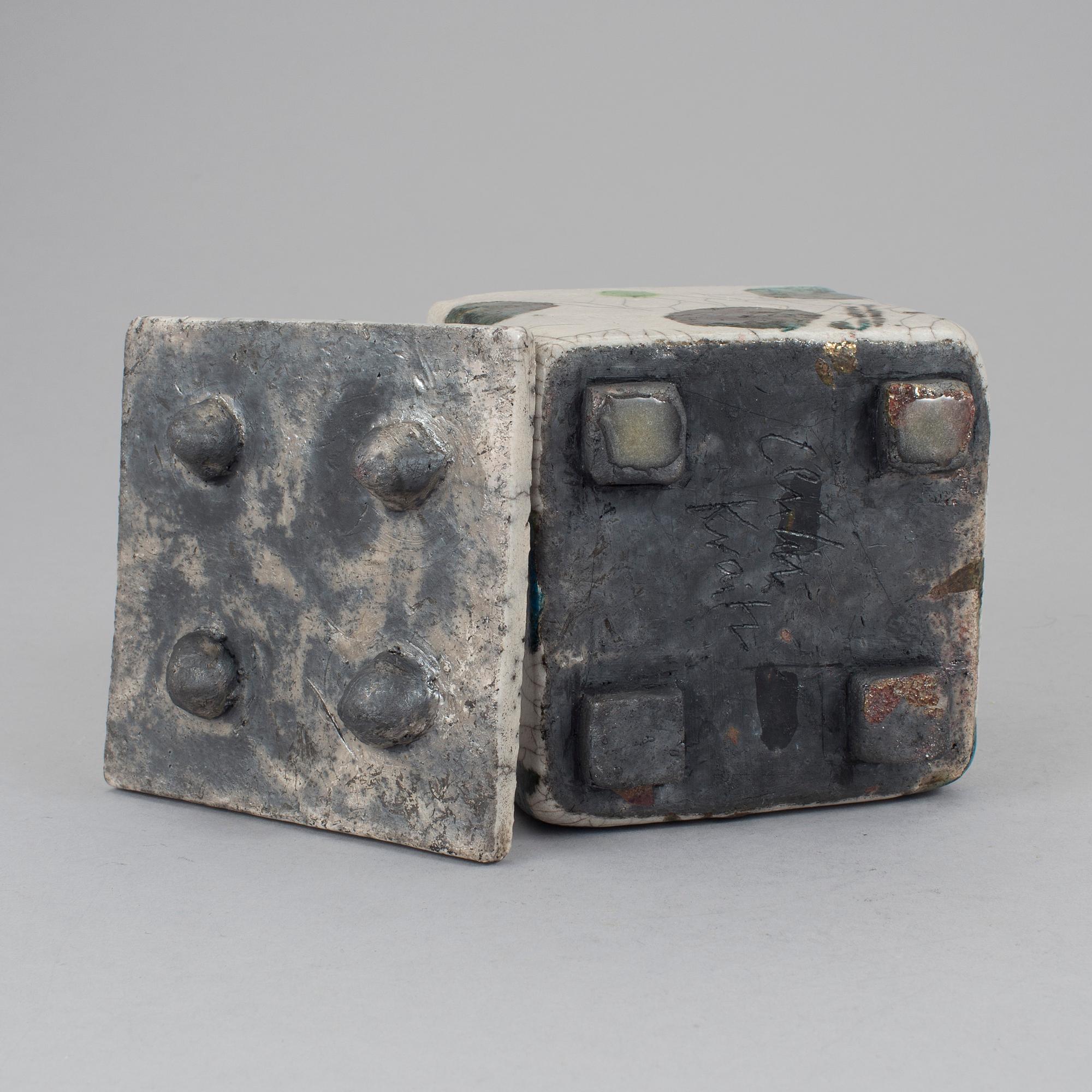 CECILIA KRAITZ, ask med lock, keramik, signerad.