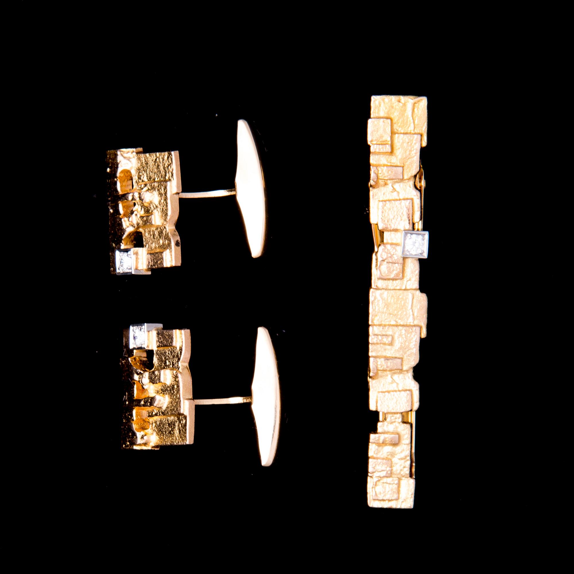 MANSCHETTKNAPPAR och SLIPSNÅL, 14K guld, briljantslipade diamanter. Björn Weckström, Lapponia. Vikt totalt ca 17,3 g.