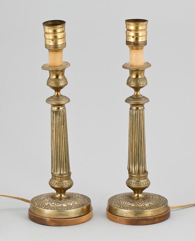 BORDSARMATUR, ett par, metall, directoire stil, 1900-tal.