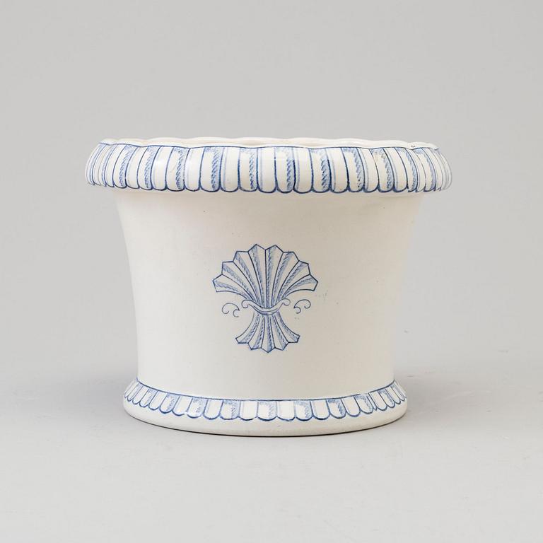 WILHELM KÅGE, a creamware plant pot from Gustavsberg, 1920's.