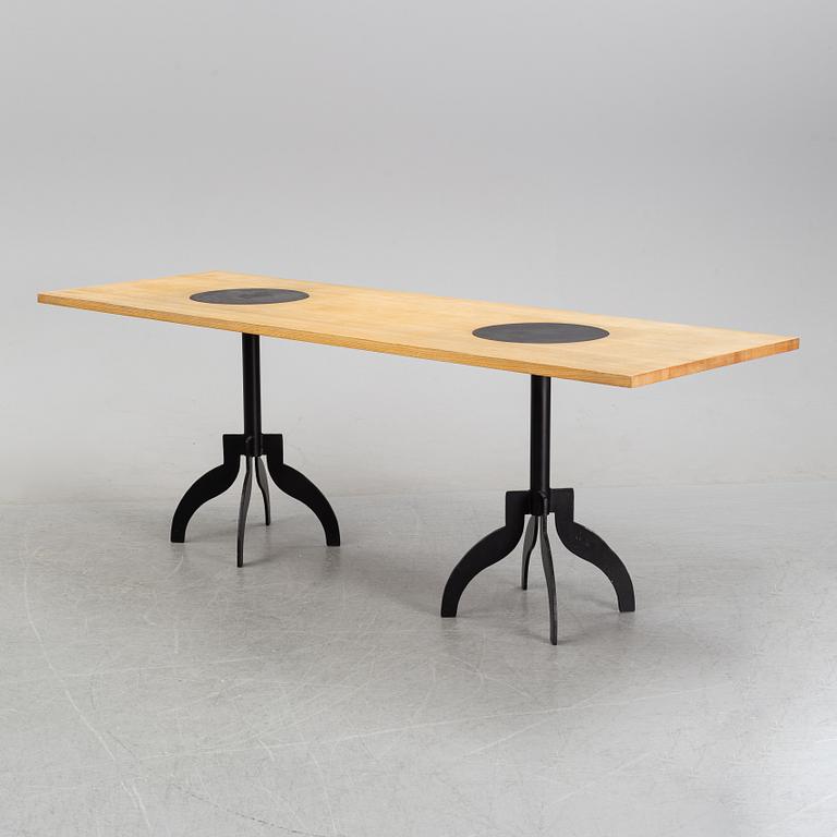 Jonas Bohlin, matbord, "Triptyk",
Källemo, formgivet 1989.