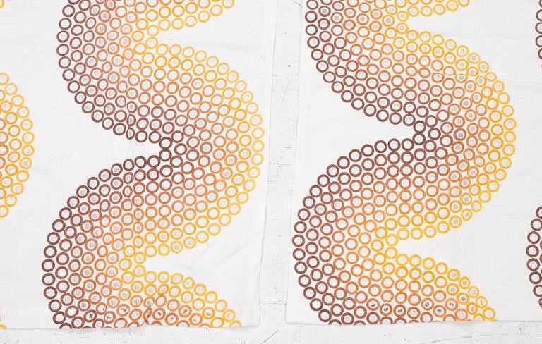 Verner Panton, gardiner, ett par, "Kurve", Mira X, Danmark.