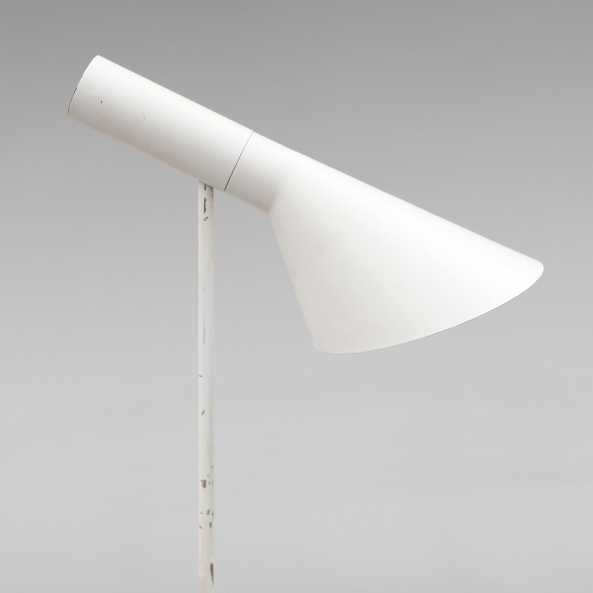 GOLVLAMPA, "AJ", Arne Jacobsen, Louis Poulsen, 1900-talets senare del.