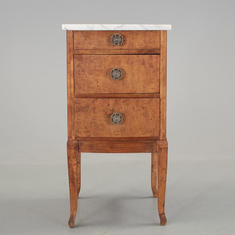 SÄNGBORD/BYRÅ, 1930-/40-tal.
