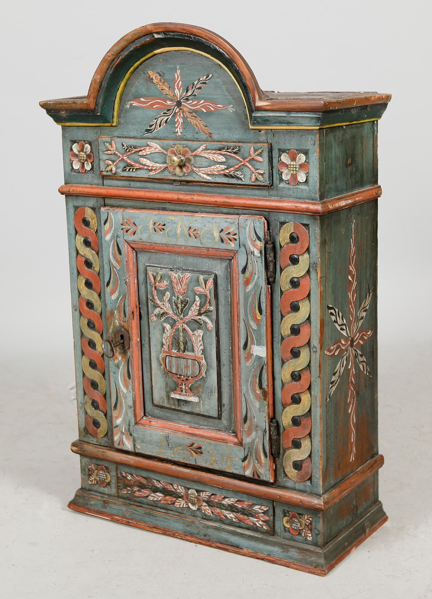 HÄNGSKÅP, allmoge, Skåne.