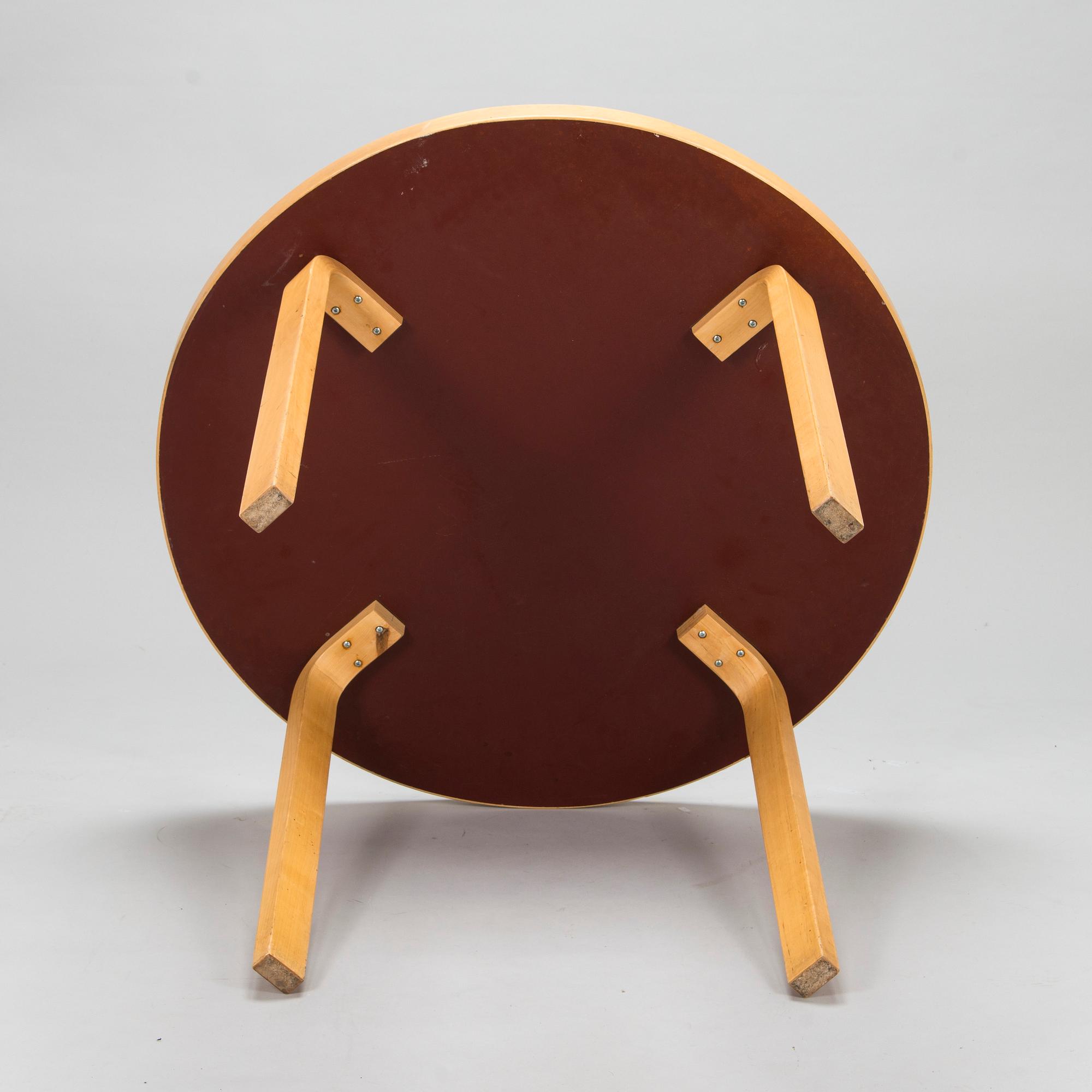 Alvar Aalto, matbord, modell 91, Artek, Finland 1900-talets slut.