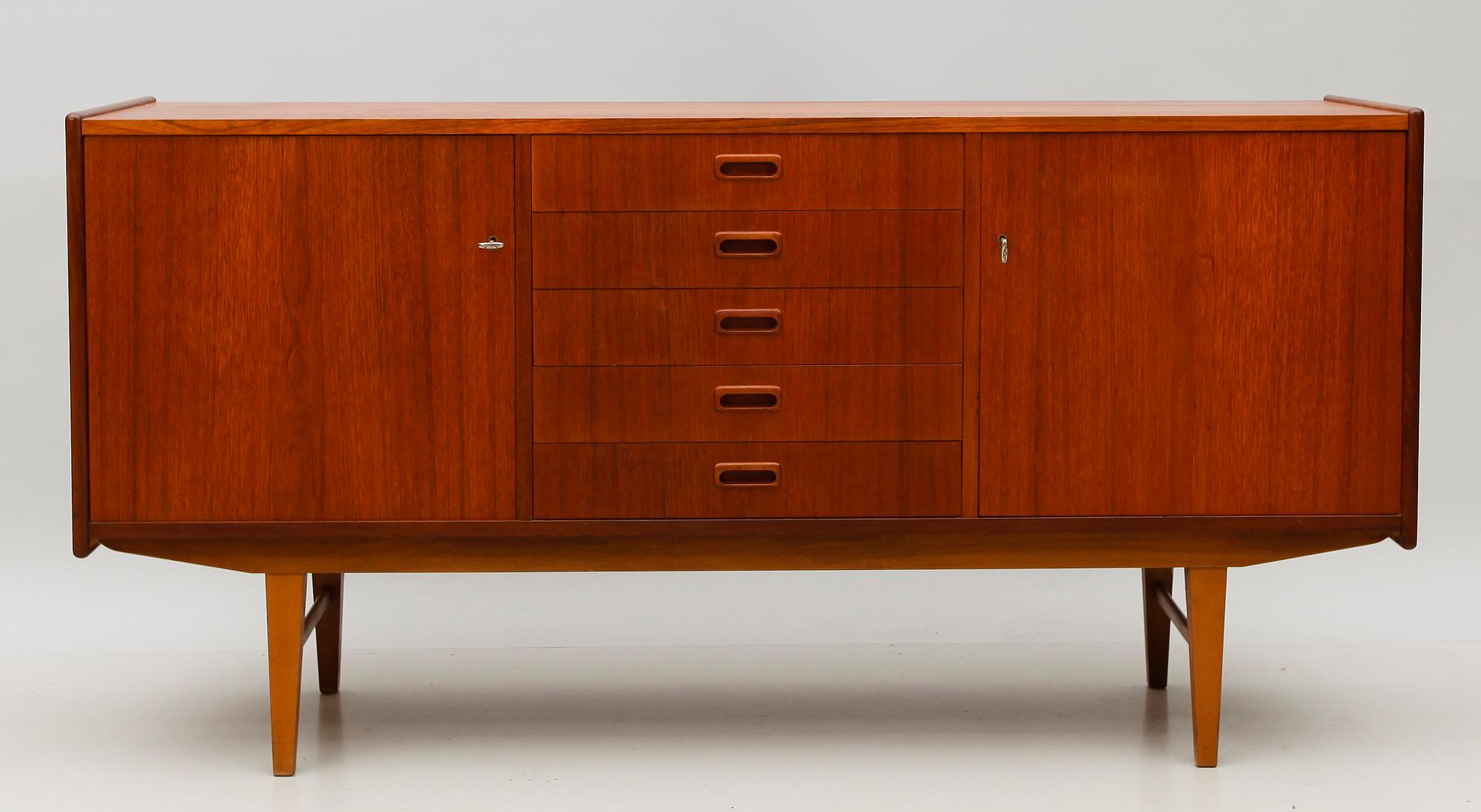 SIDEBOARD, 1900-talets andra hälft.
