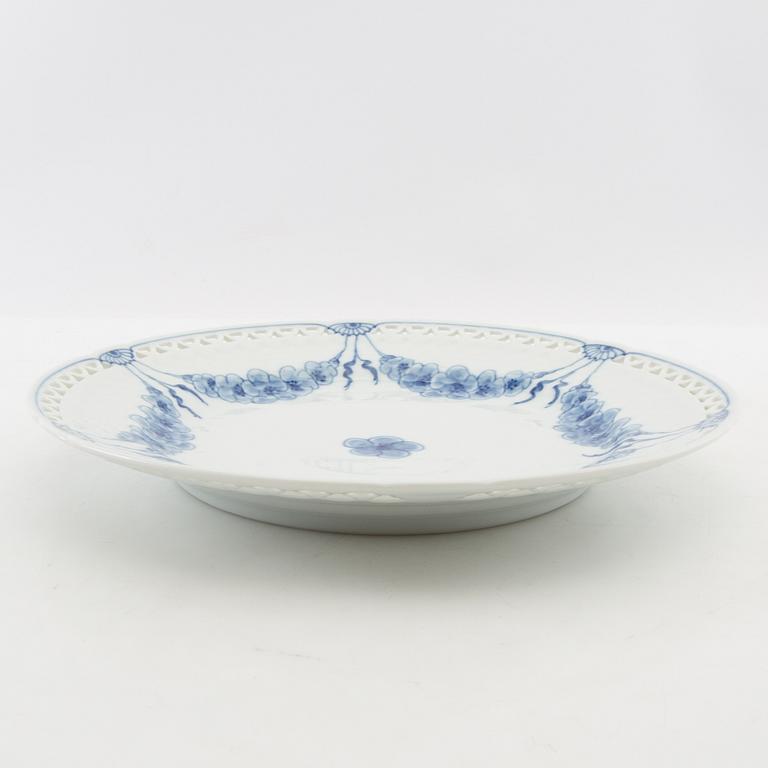 Harriet Bing, service, 30 pieces, "Empire", Bing & Grøndahl, Denmark.