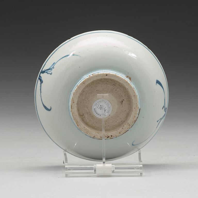 Five blue and white dishes, Ming dynasty, Tianqi /Chongzhen, 17th Century.