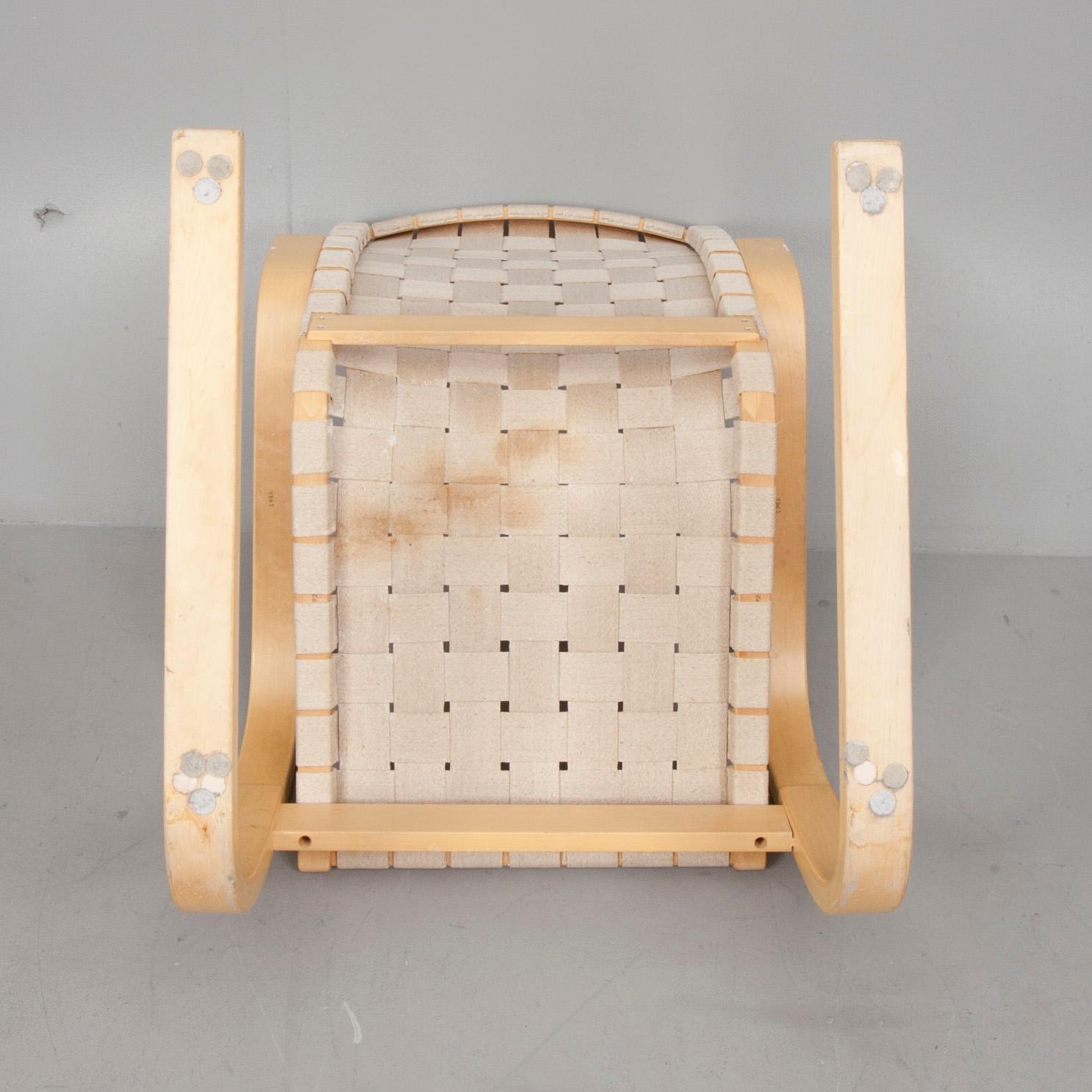 FÅTÖLJ, modell 406, Alvar Aalto. 1980-tal.