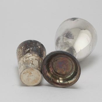 POKALER, 2 st, silver, GAB, Stockholm, 1927 och 1929. Vikt 353 g.