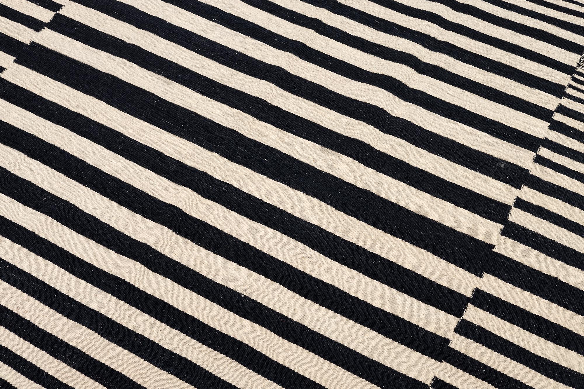 Rug, wool, 198 x 160 cm.