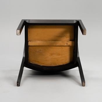 ALVAR AALTO, AN ARMCHAIR. Model 2. Manufactured by Huonekalu- ja Rakennustyötehdas Oy, Turku, Finland, early 1930s.