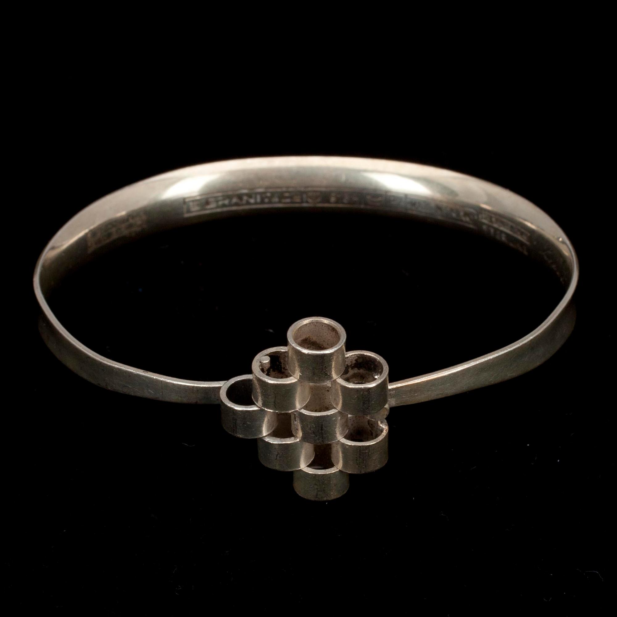 ARMBAND, 5 st. silver, bergskristall, rosenkvarts, rökkvarts, spektrolit. Finland 1959-70.