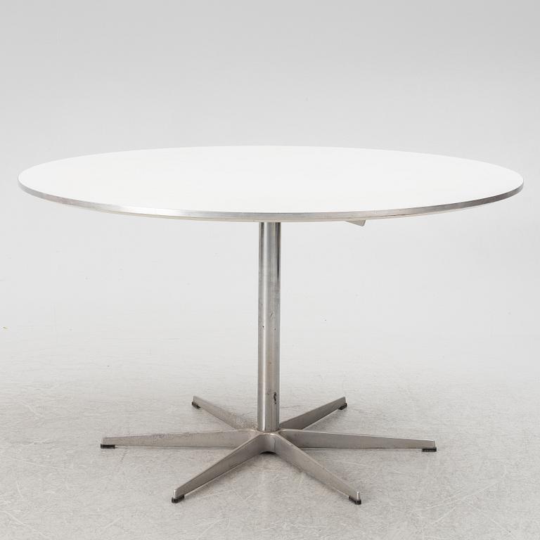 Arne Jacobsen, matbord, "Cirkulär / B825", Fritz Hansen, Danmark.