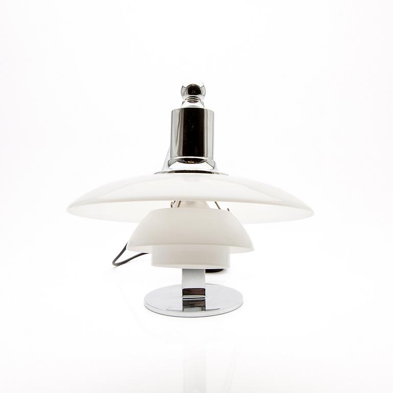 Poul Henningsen, pianolampa/kiplampa, "PH2/1", Louis Poulsen, Danmark.