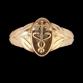 RING, 14K guld, Finland, 1957. Vikt ca 6 g.