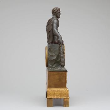 BORDSPENDYL. Empire, 1800-talets början.