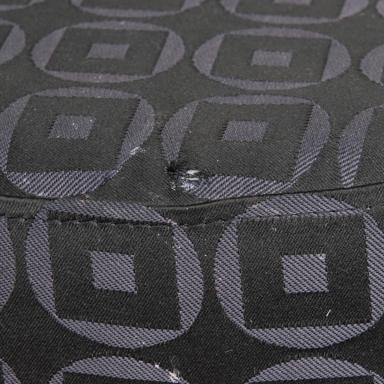 PUFF / PALL, Fendi.