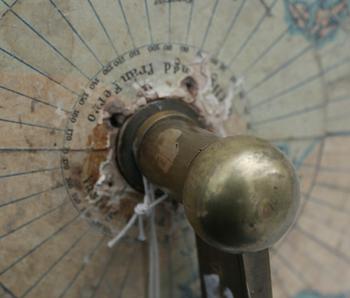 JORDGLOB, golvmodell, Arvid Kempe, Wahlström & Widstrand 1909. Höjd ca 96 cm.