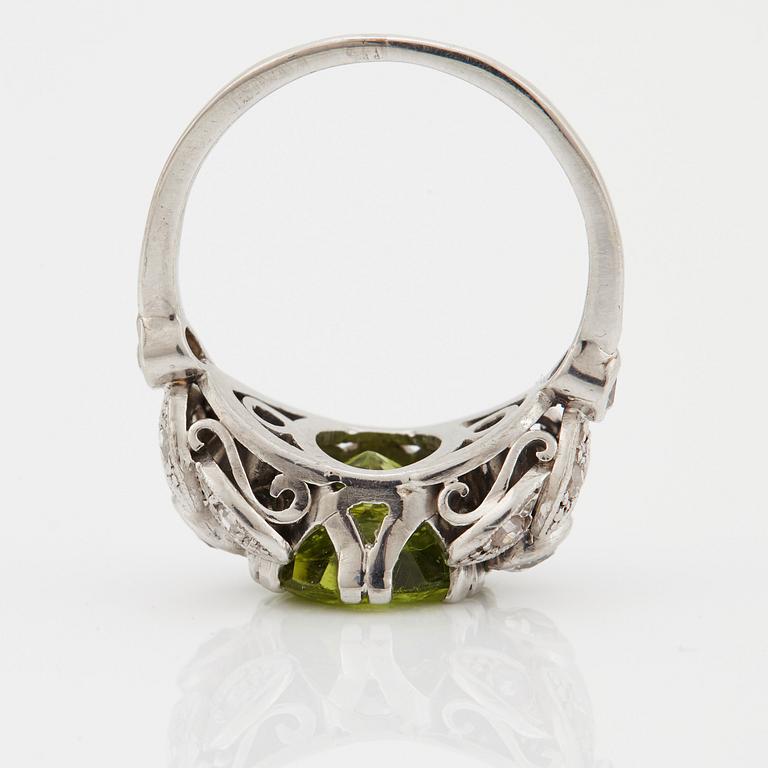 RING.