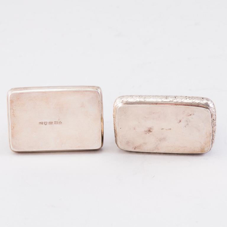 Two Finnish silver snuff boxes Anders Gottfrid Roos, Turku, 1810-38 and Evert Nieminen, Raumo 1883.