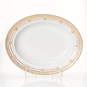 A Royal Copenhagen 'Flora Danica' dish with cover, Denmark, 20th Century.