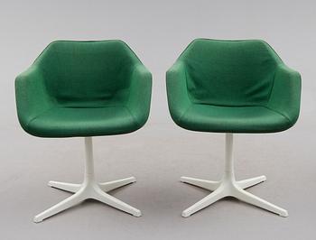 STOLAR, 1 par, Robin Day för Hille, England, tillverkade på licens av Overman, Sverige, 1900-talets andra hälft.