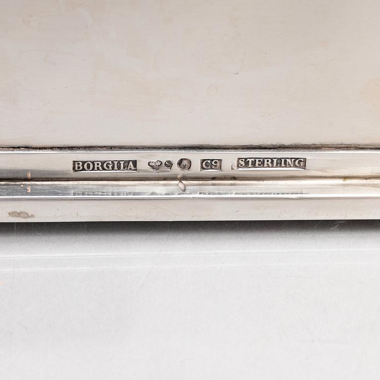 Atelier Borgila, skrivschatull/skrin, Stockholm 1953, sterling silver samt CG Hallberg, brevkniv, silver, Stockholm 1926.